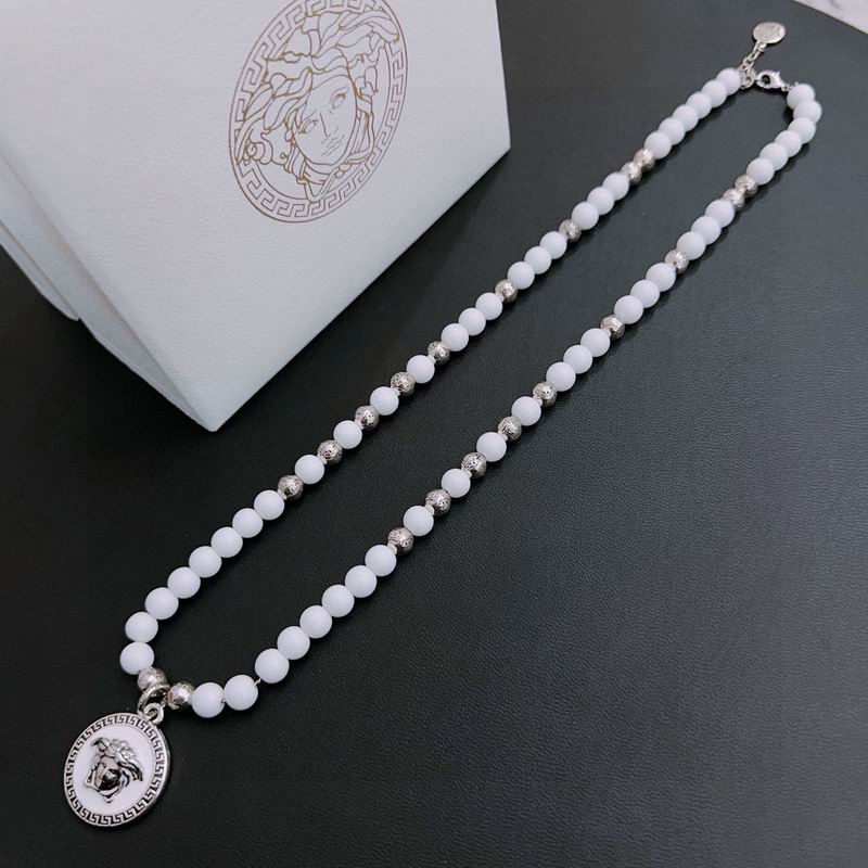 Versace necklace lyx240